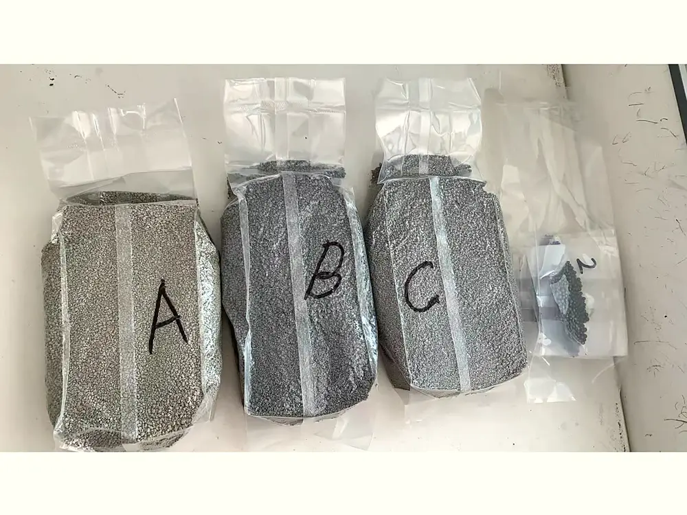 Mineral pendukung untuk pasir bentonite