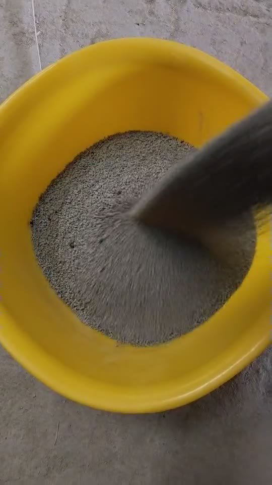 Debu terlihat untuk pasir bentonite
