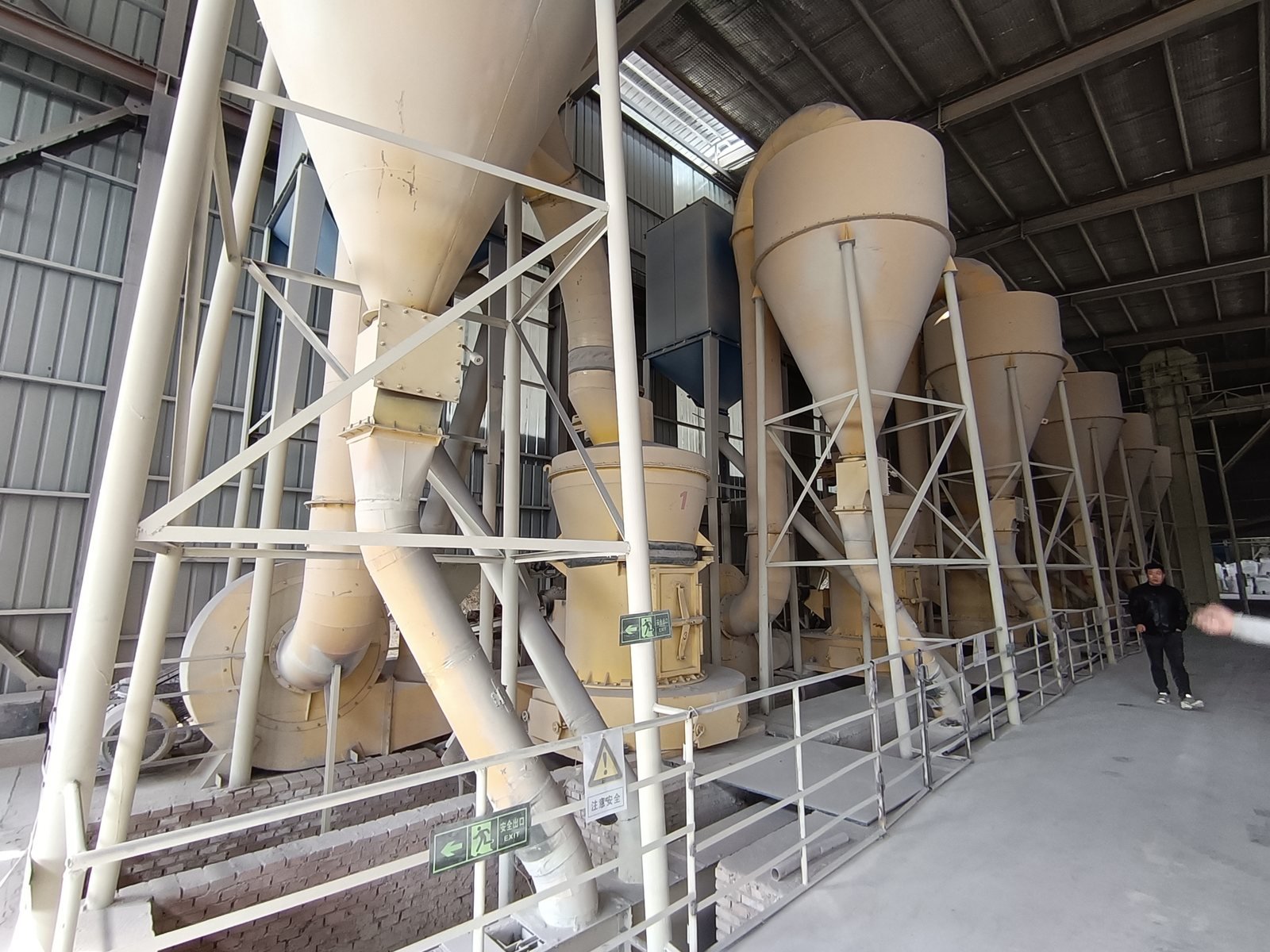 Automated production line for LINGSHUAI bentonite cat litter supply